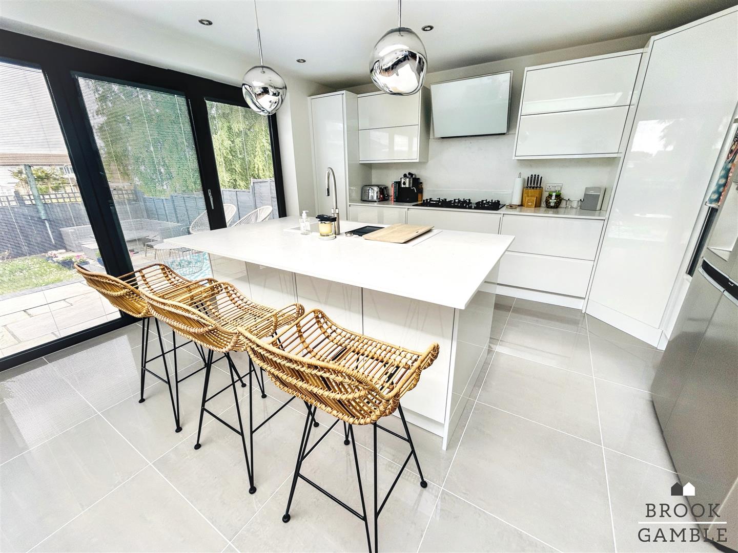 4 Bedroom House - Detached. Northbourne Road in Eastbourne, East Sussex 13